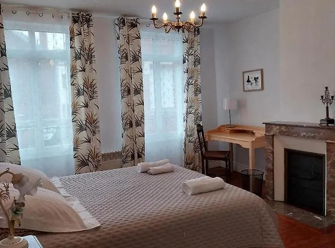 La Maison De Léonie